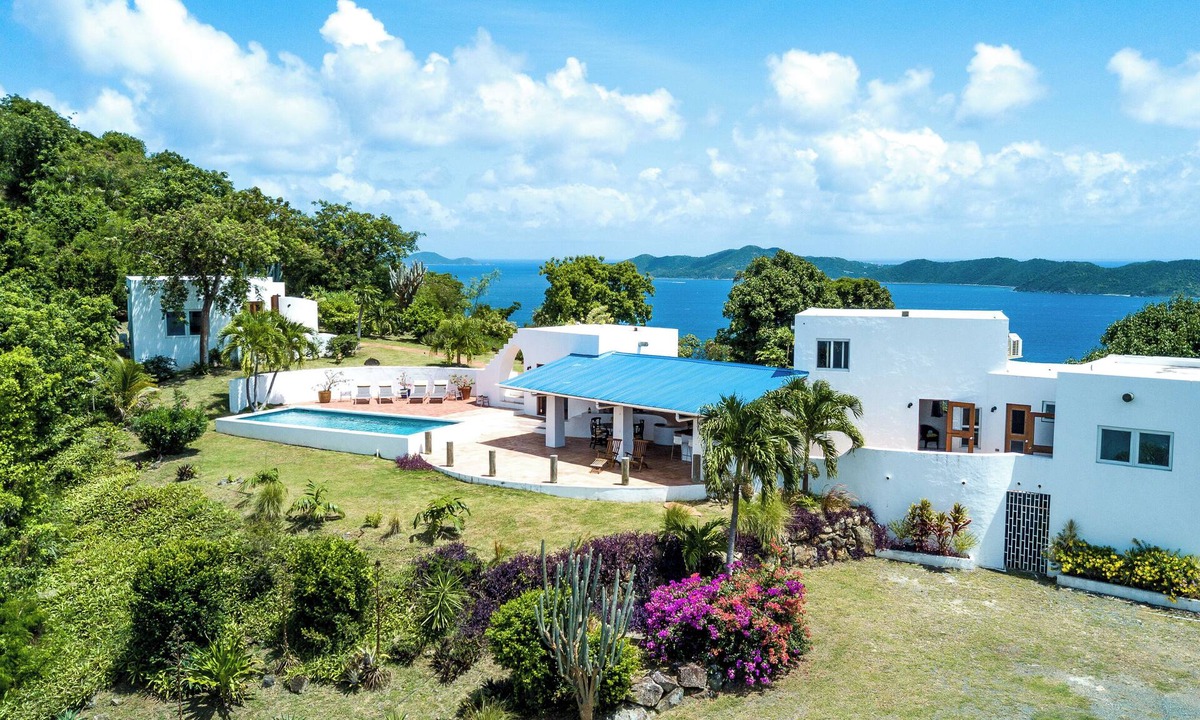 West End Villa | BVI VILLAGE - SUMMER DISCOUNT at bohemian-style hilltop villa & pool