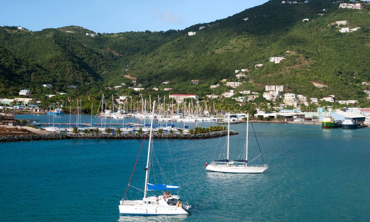 Road Town Boat Rental | Caribbean Dream: Sun-soaked Sailing Adventure from Tortola, Islas Vírgenes Británicas