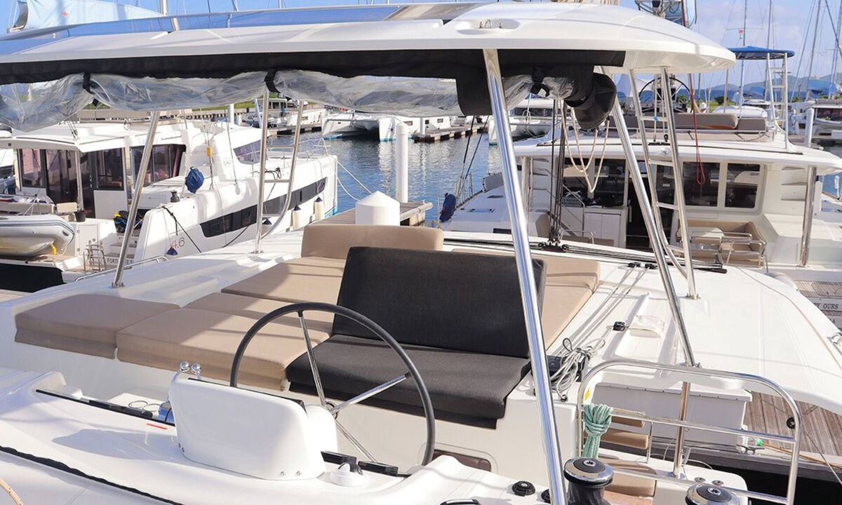 Road Town Boat Rental | Caribbean Dream: Sun-soaked Sailing Adventure from Tortola, Islas Vírgenes Británicas