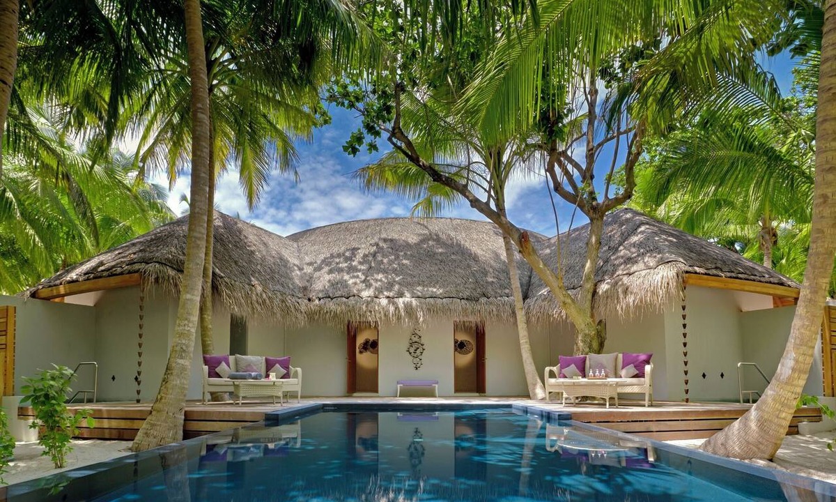 Mudhdhoo Hotel | Dusit Thani Maldives