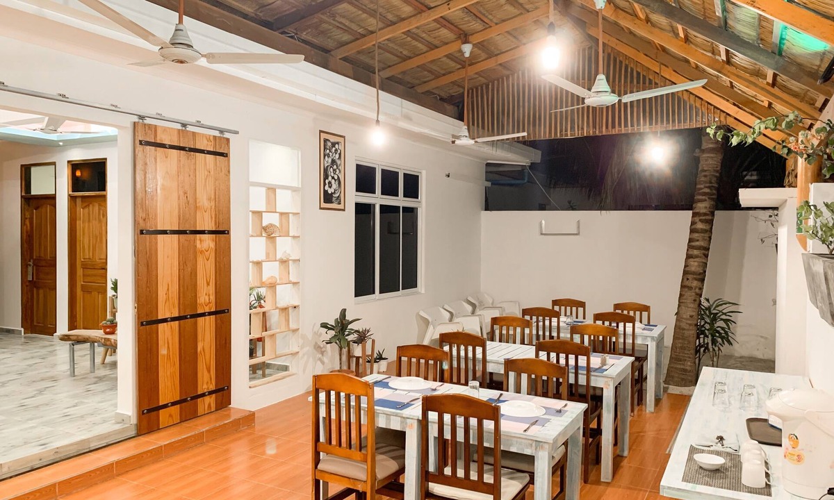 Rasdhoo House | FINS DIVE AND LEISURE HOTEL