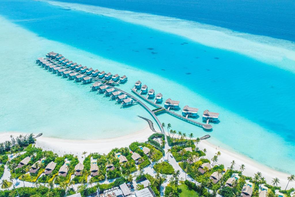 Emboodhoo Lagoon Resort | Hard Rock Hotel Maldives - Complimentary Roundtrip Speed Boat Transfer Until 21st December 2025