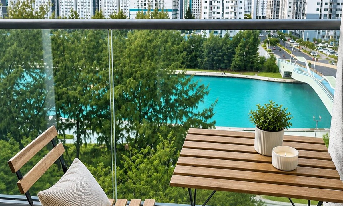 Male Condo | Luxury 3BR Canal View Residence + Pool & Gym Access