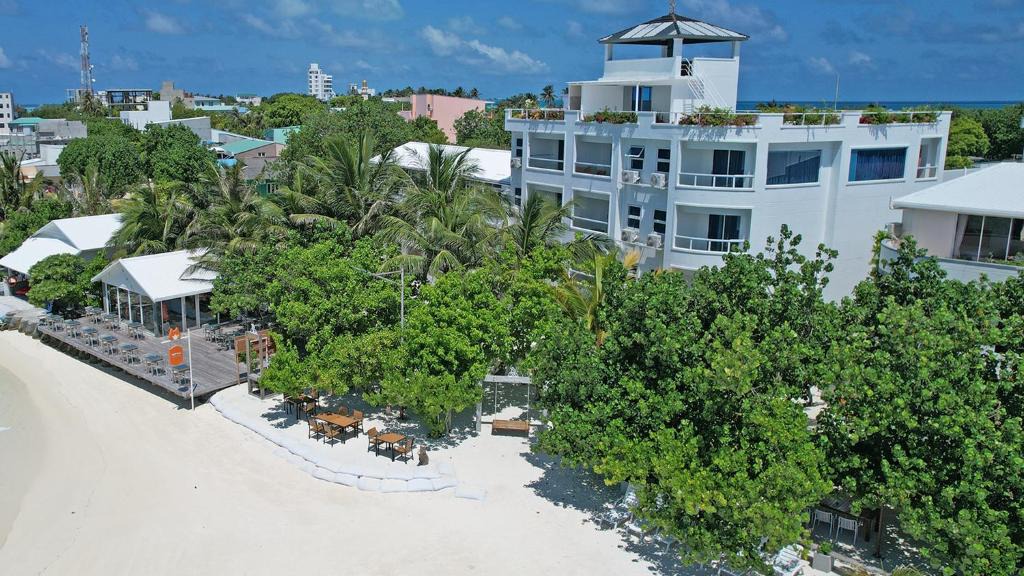 Dhiffushi House | Rashu Hiyaa Hotel
