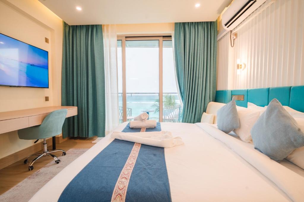 Hulhumale Hotel | Six Palms Beach Hotel at Hulhumale