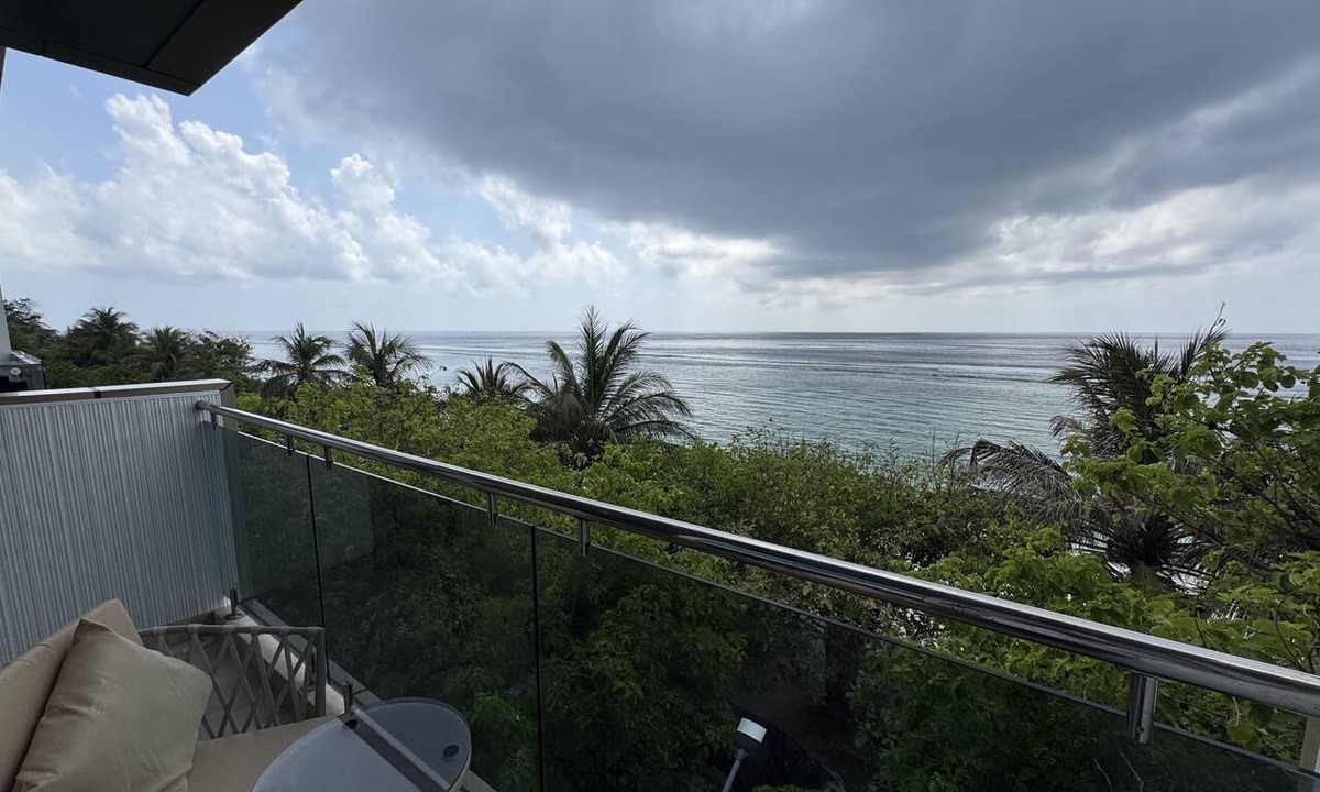 Hulhumale Hotel | Six Palms Beach