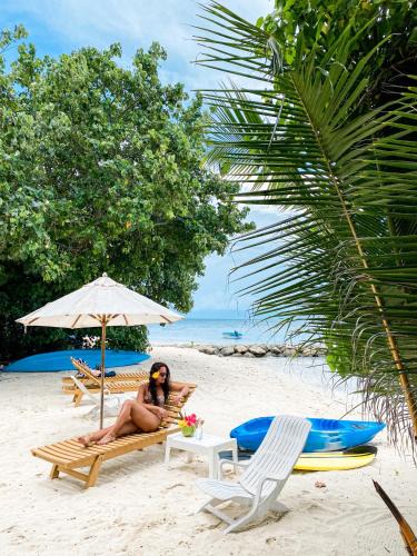 Rasdhoo Hotel | Summer Vibes Beach Front