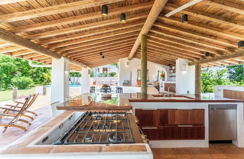 West End Villa | BVI VILLAGE - SUMMER DISCOUNT at bohemian-style hilltop villa & pool