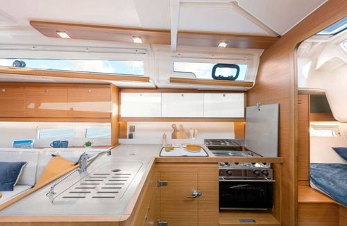 Parham Town Boat Rental | Caribbean Dream: Sun-soaked Sailing Adventure from Tortola, Islas Vírgenes Británicas