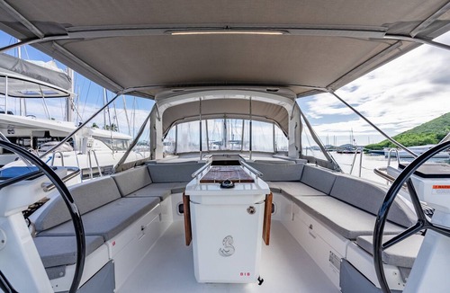 Road Town Boat Rental | Caribbean Dream: Sun-soaked Sailing Adventure from Tortola, Islas Vírgenes Británicas
