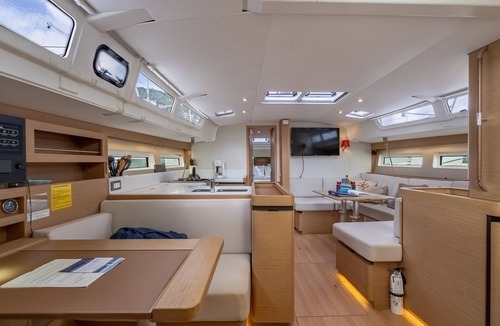 Road Town Boat Rental | Caribbean Dream: Sun-soaked Sailing Adventure from Tortola, Islas Vírgenes Británicas