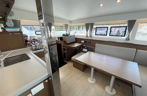 Road Town Boat Rental | Caribbean Dream: Sun-soaked Sailing Adventure from Tortola, Islas Vírgenes Británicas