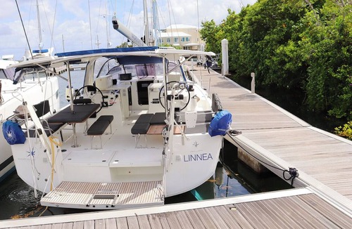 Road Town Boat Rental | Caribbean Dream: Sun-soaked Sailing Adventure from Tortola, Islas Vírgenes Británicas