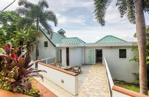 Brewers Bay House | Charming 3-bedroom house with beach access in Tortola with AC, WiFi