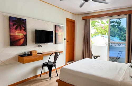 Dhiffushi Hotel | Coral Sands Dhiffushi