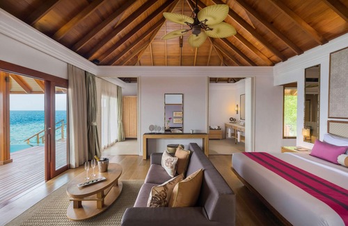Mudhdhoo Hotel | Dusit Thani Maldives