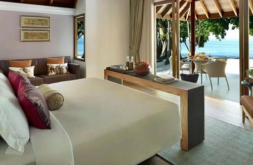 Mudhdhoo Hotel | Dusit Thani Maldives