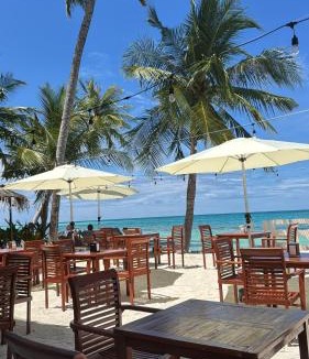 Dhiffushi House | Heron Beach Hotel Dhiffushi