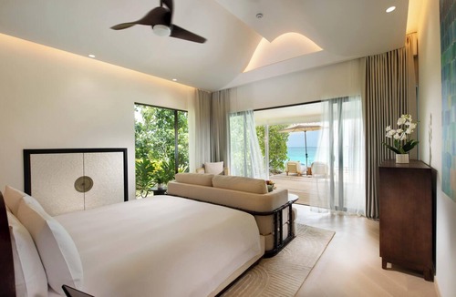 Kuda Vattaru Hotel | Hilton Maldives Amingiri Resort and Spa