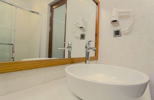 Maafushi Hotel | Kaani Village & Spa