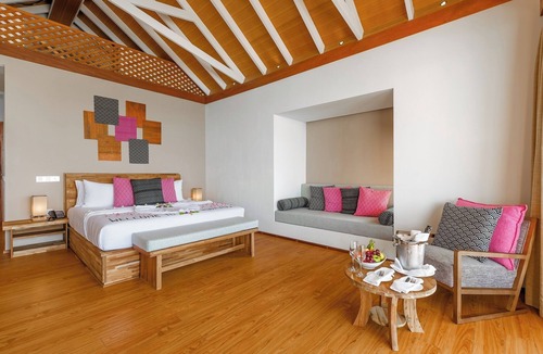 Kudafushi Hotel | Kudafushi Resort & Spa