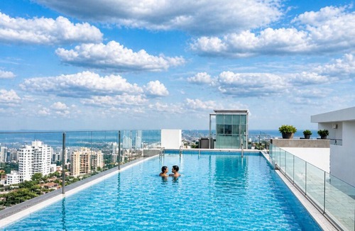Male Condo | Luxury 3BR Canal View Residence + Pool & Gym Access