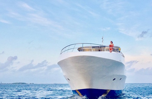 Farukolhufushi Island Boat Rental | Maldives Luxury Yacht
