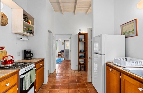 Brewers Bay Villa | NEW LISTING: Makere House, Cottage & Pool - Spectacular Views, 5 Mins To Beaches