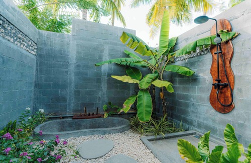 Kanifinolhu Island Resort | Oaga Art Resort