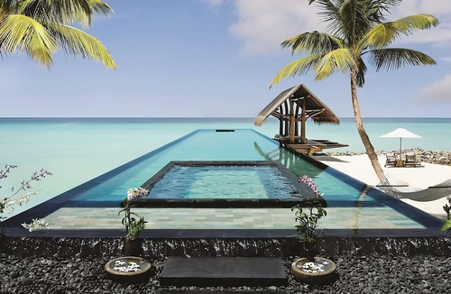 Reethi Rah Hotel | One&Only Reethi Rah, Water Villa King Pool!