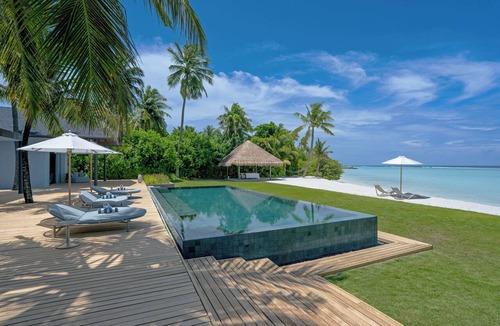 Raa Atoll Hotel | RAAYA By Atmosphere