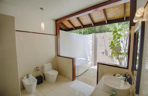 Funamadua Resort | ROBINSON MALDIVES - Adults only