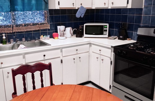 Hannah Apartment | Sailor's Gem 2BR Apartment Near Nanny Cay Marina w/Balcony & Parking