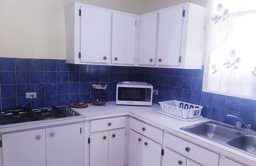 Hannah Apartment | Sailor's Gem 2BR Apartment Near Nanny Cay Marina w/Balcony & Parking