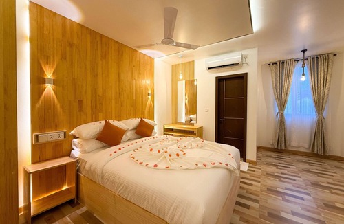 Huraa Hotel | Serenity Stay