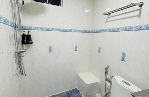 Male Apartment | Simple, homely 2-bedroom apartment with WiFi, AC etc in fabulous Male, Maldives