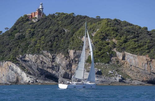 Road Town Boat Rental | Sun-Kissed Sailing Adventure to Viejo Puerto
