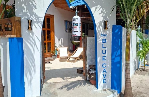 Kendhoo House | The Blue Cave by Fasdheythere