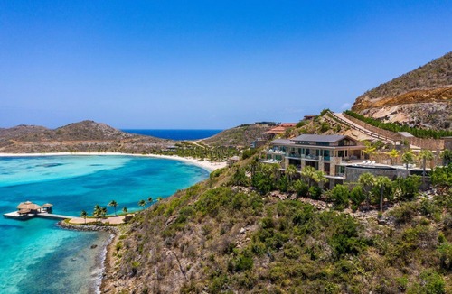 Spanish Town House | Ultra-Luxury Ocean View Villa | 6BR + Infinity Pool & Panoramic Views | BVI