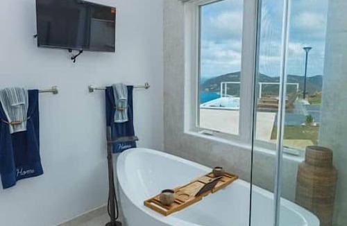 Wesley Will House | Villa Clementina at Lava Flow Beach-5 bed/5.5 bath