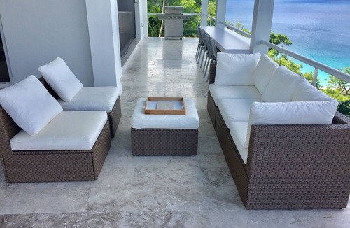 Belmont Villa | Villa Del Mar, 5 bed 5 bath in Belmont Estates, near Longbay & Smugglers cove.