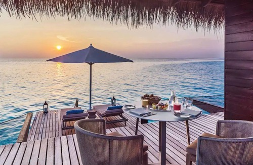 Reethi Rah House | Water Villa Queen Pool at One&Only Reethi Rah!