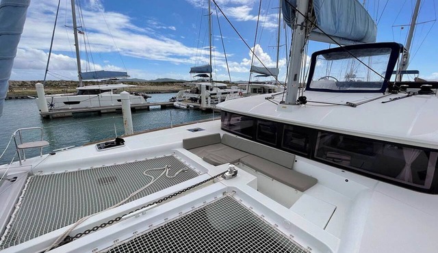 Caribbean Dream: Sun-soaked Sailing Adventure from Tortola, Islas Vírgenes Británicas