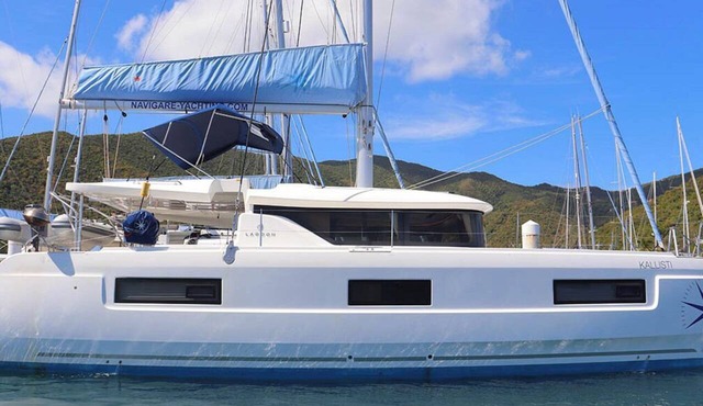 Caribbean Dream: Sun-soaked Sailing Adventure from Tortola, Islas Vírgenes Británicas in Road Town