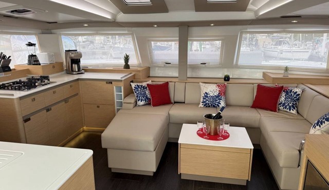 Caribbean Dream: Sun-soaked Sailing Adventure from Tortola, Islas Vírgenes Británicas
