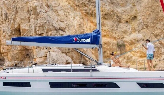 Caribbean Dream: Sun-soaked Sailing Adventure from Tortola, Islas Vírgenes Británicas