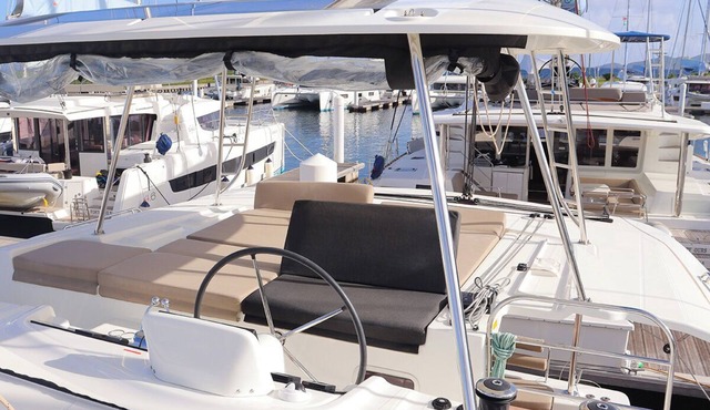 Caribbean Dream: Sun-soaked Sailing Adventure from Tortola, Islas Vírgenes Británicas in Road Town