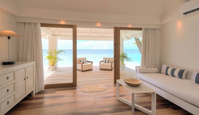Diamonds Athuruga Maldives Resort & Spa in Athuruga Island