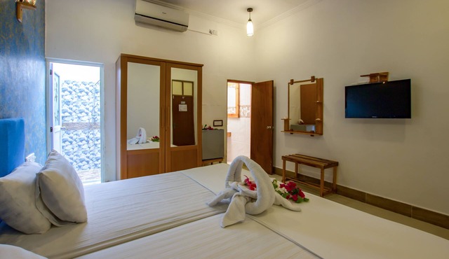 Dream Inn Sun Beach Hotel in Thulusdhoo Island