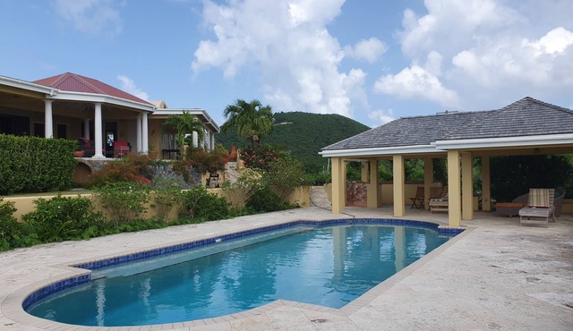Family Home For Rent. Set Atop An Eastern Facing Hillside, Privacy Guaranteed in West End